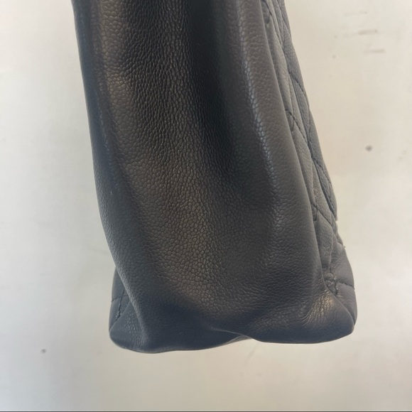 CHANEL GRAND SHOPPER BLACK CAVIAR LEATHER-PREOWNED - Picture 9 of 15